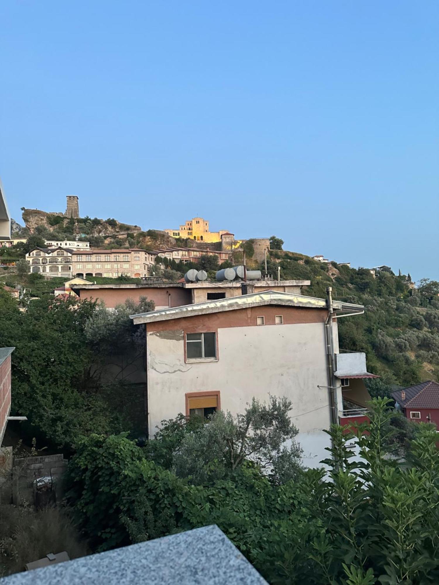 Guni Inn Krujë المظهر الخارجي الصورة